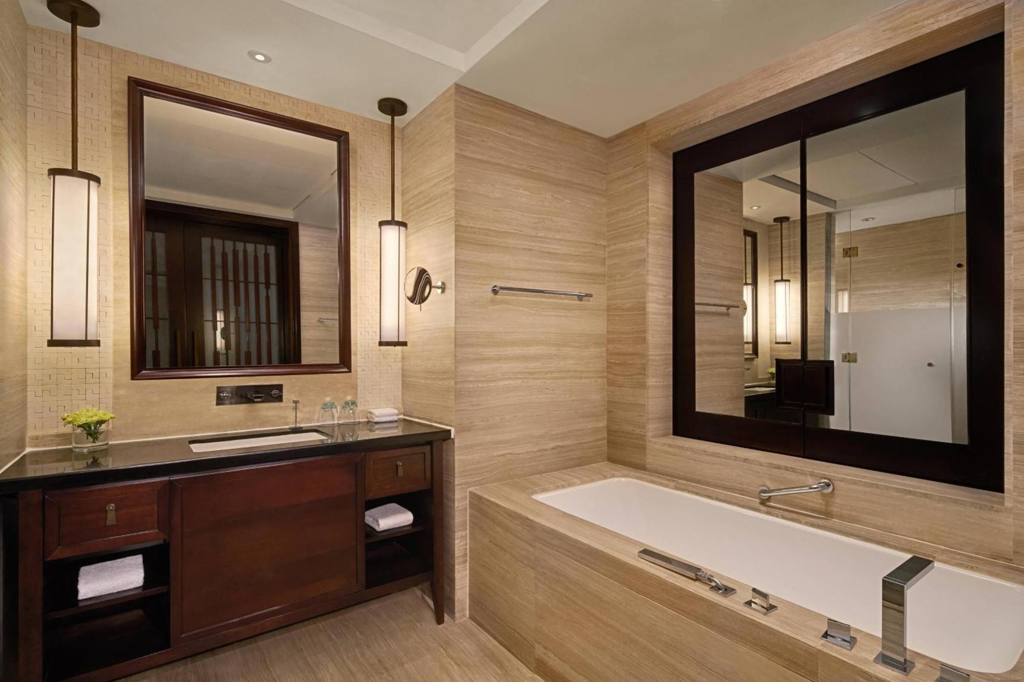 Sheraton Shenzhou Peninsula Resort Wanning Exterior foto